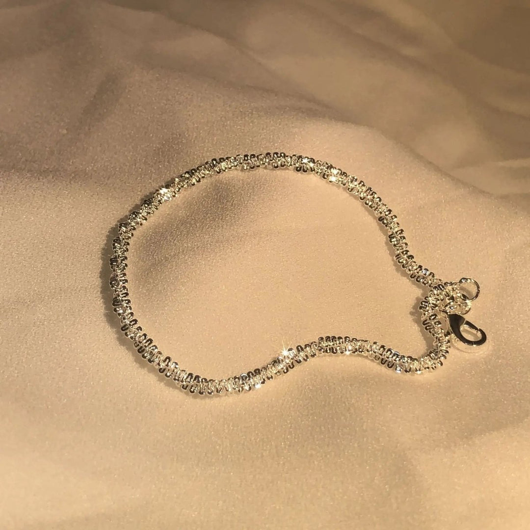 Skanto | Tidløs armbånd laget av sterling sølv – En spesiell gave til henne