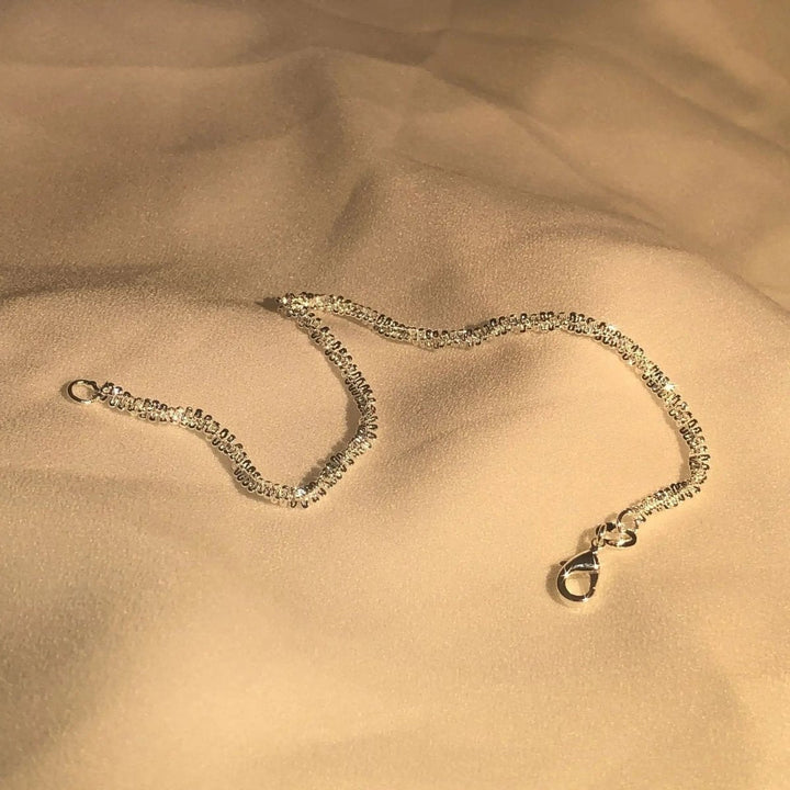 Skanto | Tidløs armbånd laget av sterling sølv – En spesiell gave til henne