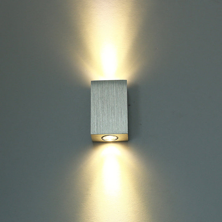 Moderne Enkelhet Vanntett Aluminium Kubisk LED Vegglampe For Utendørs Patio | Skanto