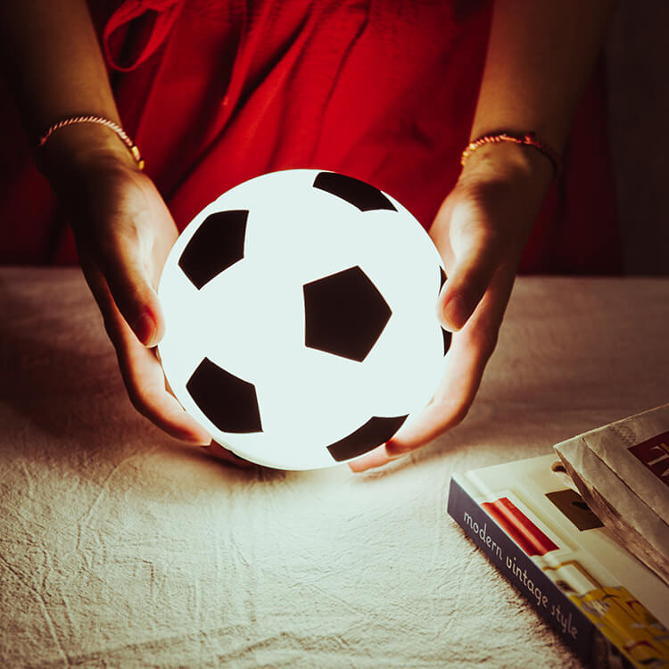Skanto | Kreativ Fotball Silikon LED Nattlys USB Lading Bordlampe