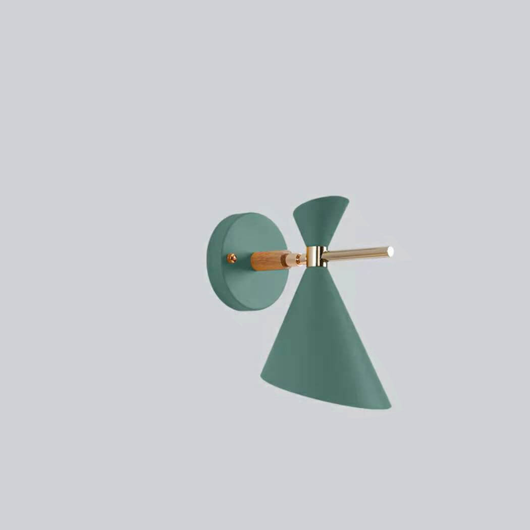 Skanto | Vegglampe Horn i en Enkel Form for Rå Interiører