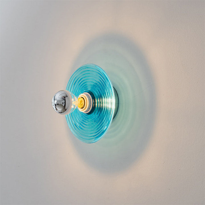 Tidløs glassvegglampe for allsidig belysning Skanto