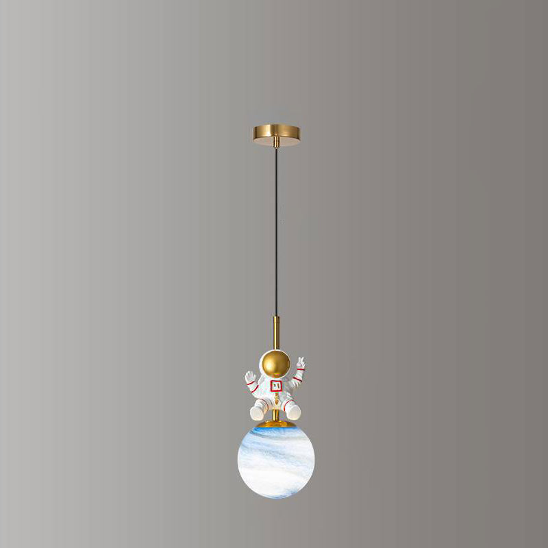 Skanto | Moderne Nordic Barne Orb Astronaut Jern Harpiks 1-Lys Pendellampe for Soverommet