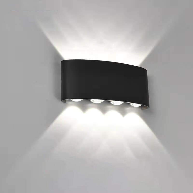 Moderne LED-vegglampe med oppover- og nedoverbuede spotlights, vanntett, for utendørs bruk