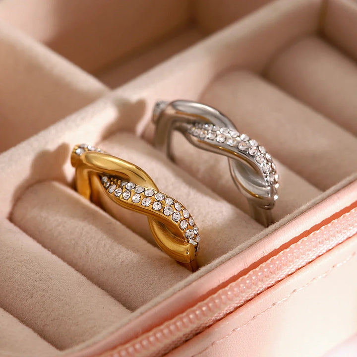 Skanto | Sammenflettet Diamant Accent Ring