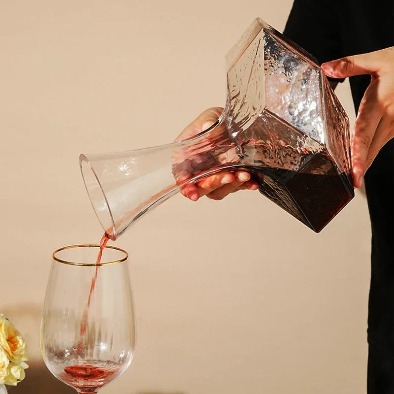 Skanto | Uregelmessig Krystallglass Vinkaraffel