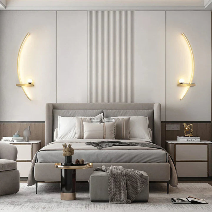 Skanto | Contemporary Edge Vegglampe – Svart & Gull Innendørs/Utvendørs Belysning for Moderne Rom