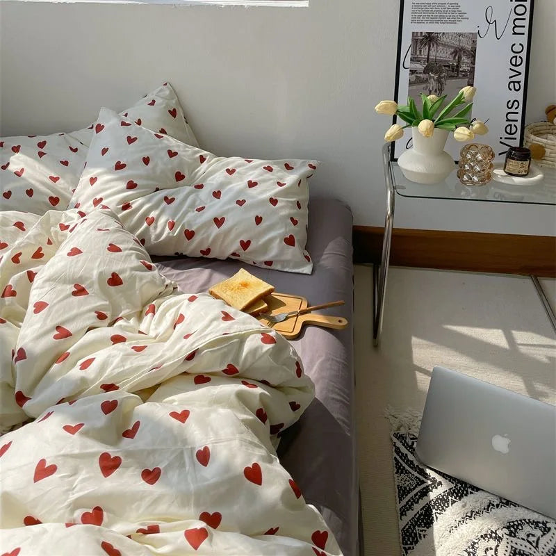 Skanto | CozyLove | Twin, Full & Queen Duvet Cover Set – Myk koreansk stil sengetøy med hjerte-design