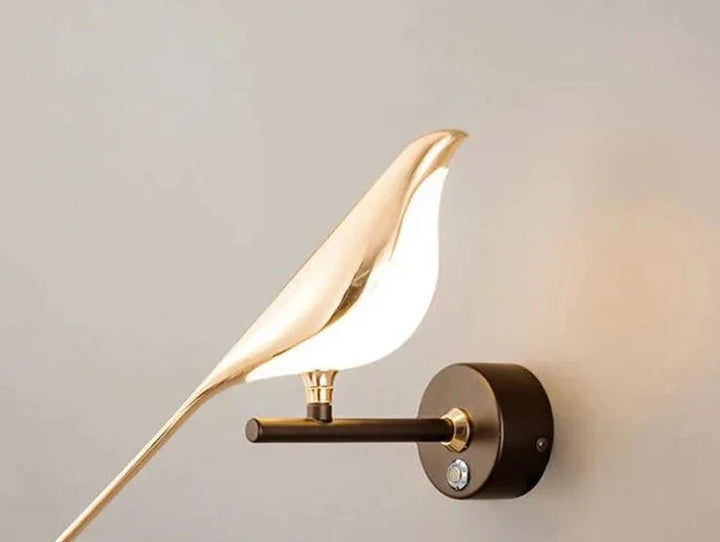 Skanto | BirdGlow – Fortryllende Vegglampe med Fugl for Mykt, Fangende Lys