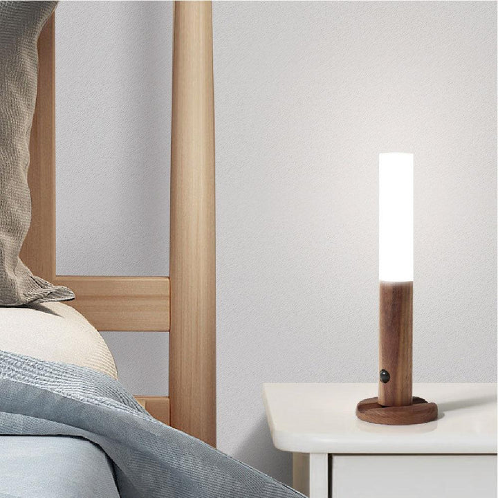 Oppladbar LED-lampe med bevegelsessensor | Skanto