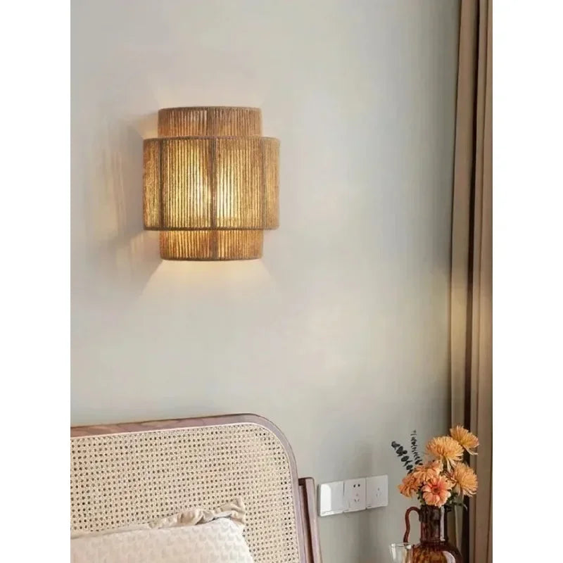 Skanto | Vegglampe LED med naturlig brun overflate og hampledning