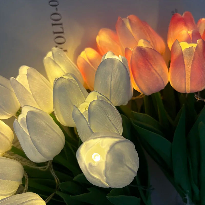 Skanto | LED-lampe med kunstig tulipanbukett perfekt for gaver eller som bryllupsfest hjemmeinnredning