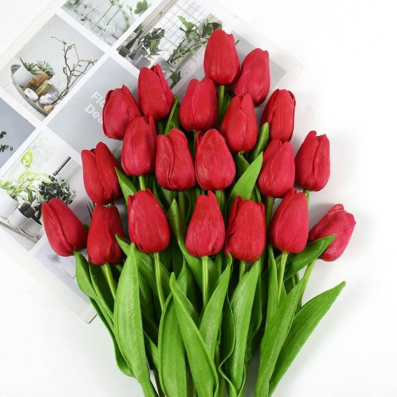 Künstlicher Tulpenstrauß mit realistisk wirkenden Blüten