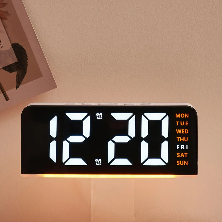 Moderne LED All Week Display Nattlampe Vekkerklokke | Skanto