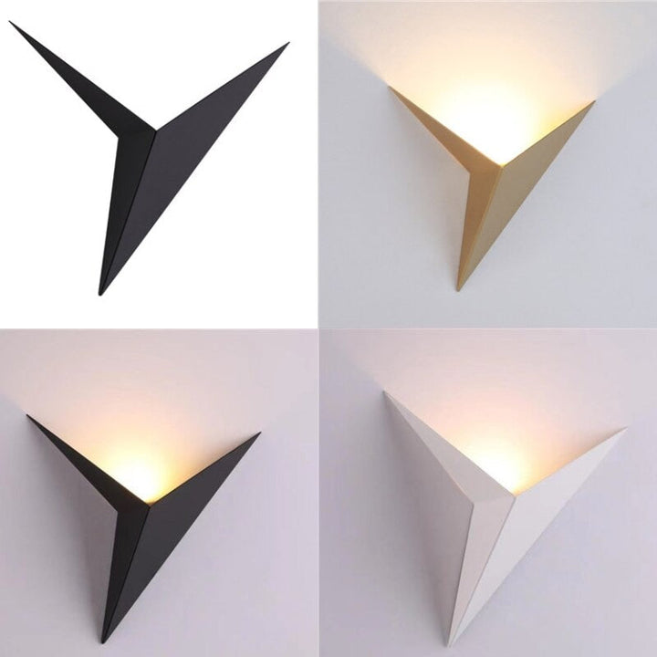 Skanto | TriGlow – Triangulær Vegglampe for Sleek, Moderne Belysning