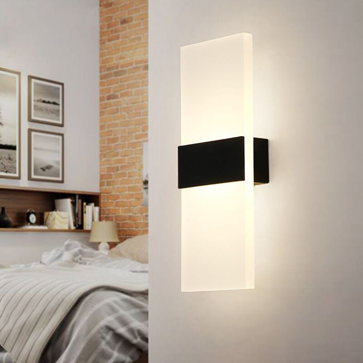 Skanto | SoftBeam – Strømlinjeformet Vegglampe Perfekt for Soverom