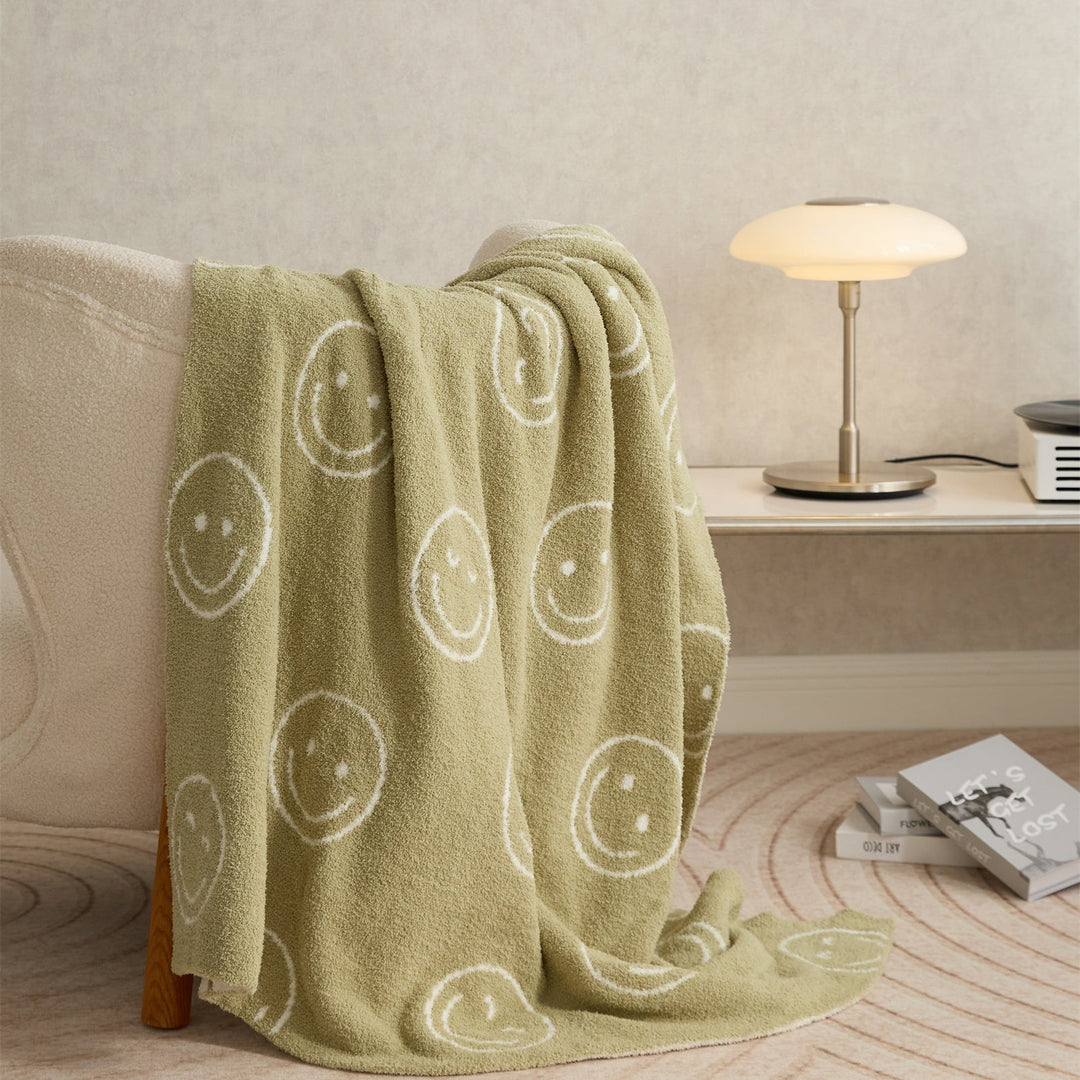 Smiley Blanket | Skanto