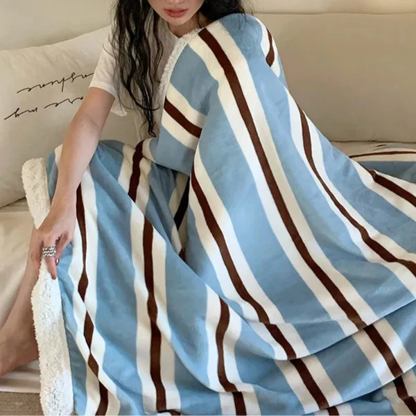 Stripe Sofa Throw | Skanto