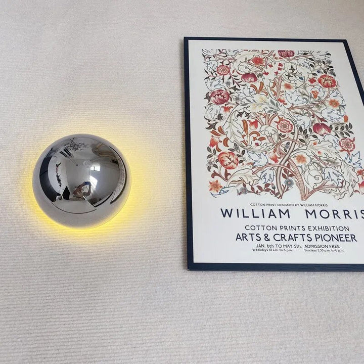 Skanto | AuroraLume – Nordisk Vegglampe i Aluminium og Akryl