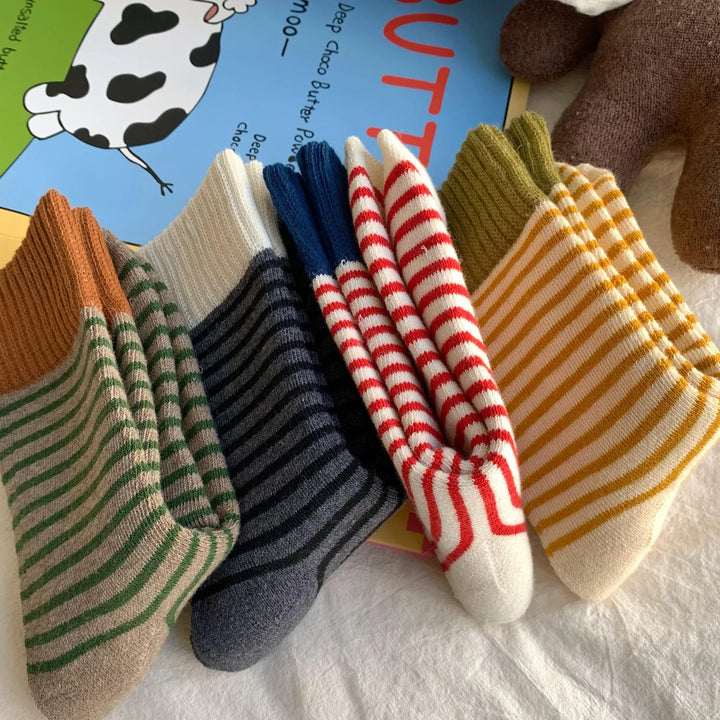 Skanto | WollHerz Kvinners Ullsokker | Høst & Vinter | Tykk & Varm | Ribbdesign | Ensfarget & Striper