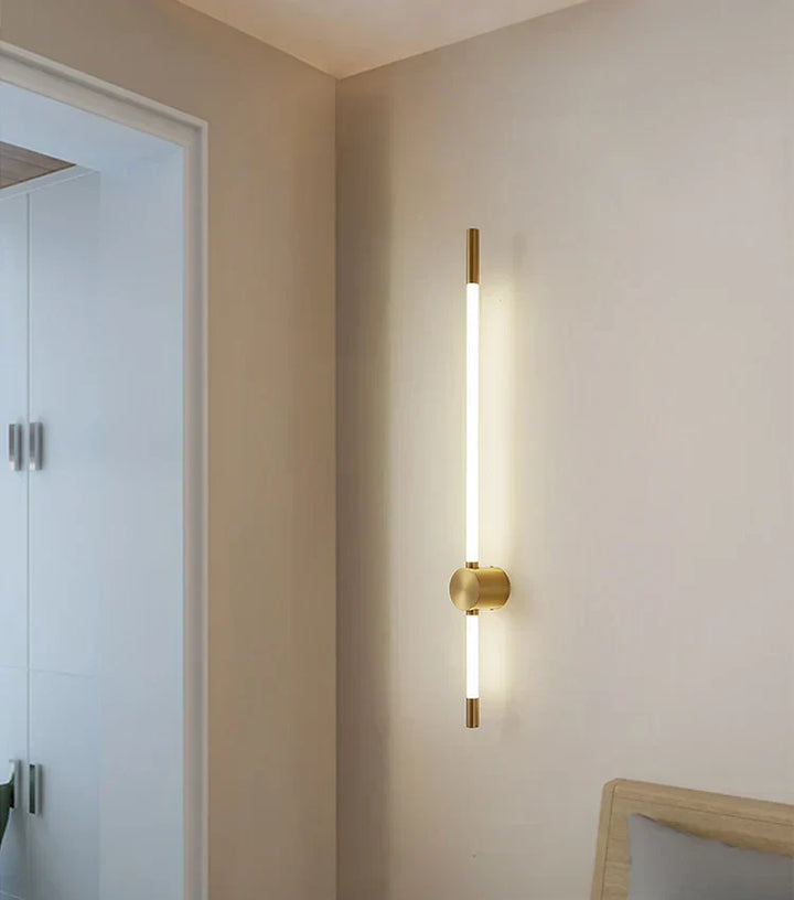 Skanto | AstraBeam – Vertikal LED Vegglampe for Moderne Interiør