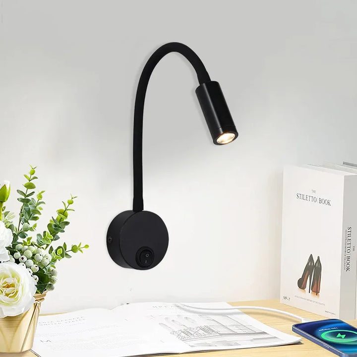 Skanto | Allsidig LED Vegglampe: Moderne, Fleksibel, Perfekt for Lesing i Sengen