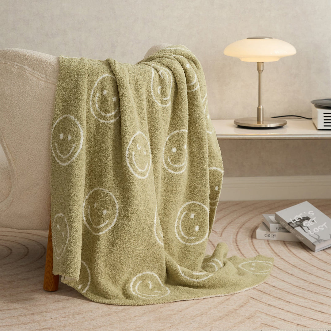 Smiley Blanket | Skanto