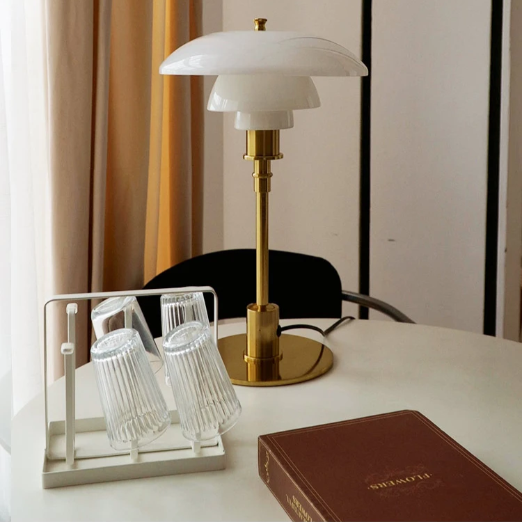 Skanto | Skandinavisk Designer Bordlampe Minimalistisk