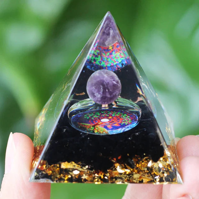 Skanto | Amethyst Peridot Orgone Pyramide - Energigenerator Krystall Reiki Chakra Orgonitt Meditasjonsverktøy