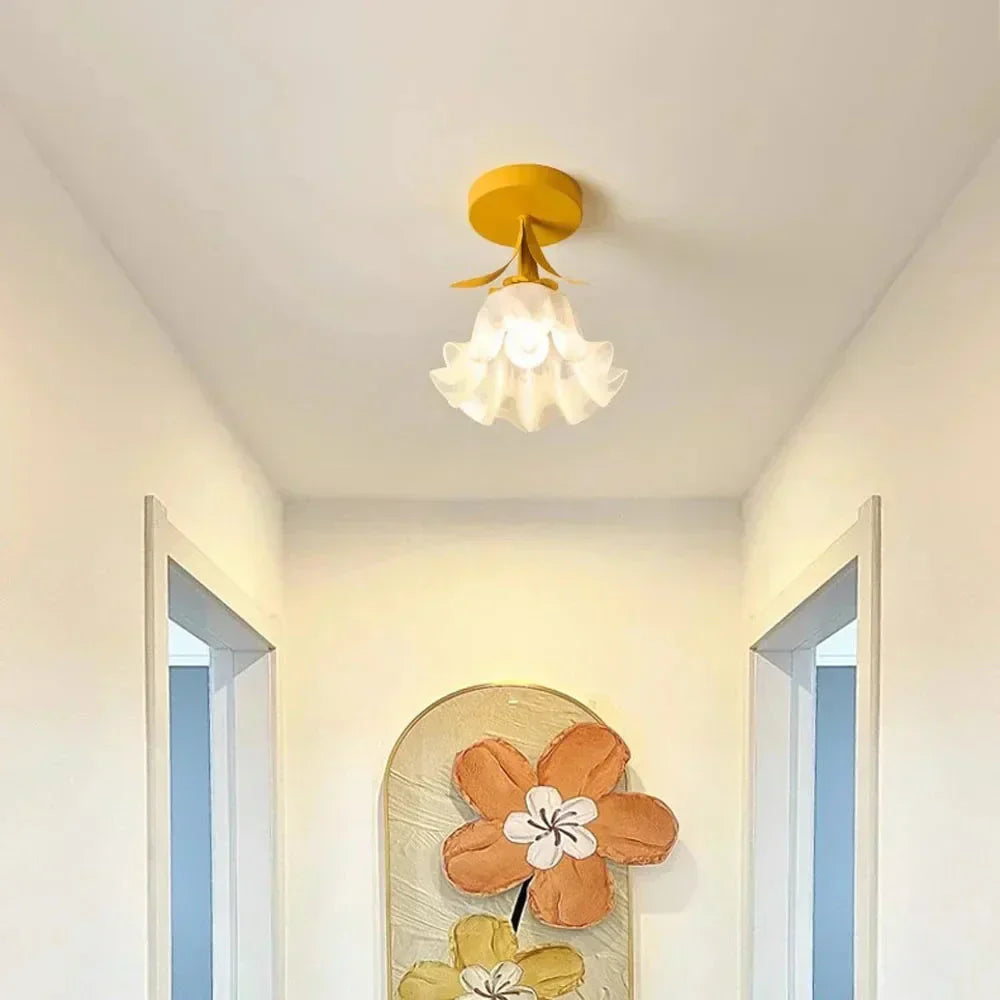 Skanto | Mini Pendellampe med Floral Motif Klassisk Eleganse i Moderne Form