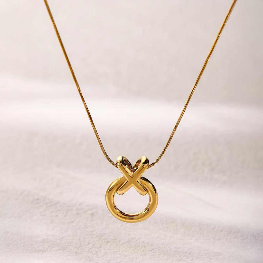 Skanto | Elegant XO Sammenflettet Halskjede
