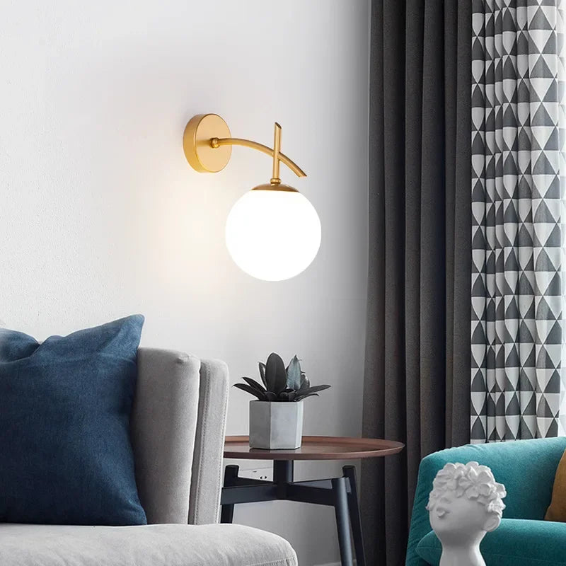 LumiSconce – Svart Gull Glass Vegglampe Skanto
