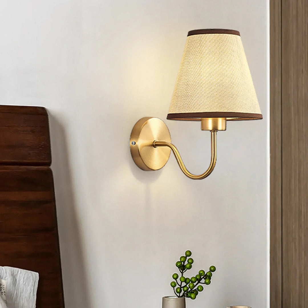 Skanto | RusticGlow - Vegglampe av Stoff i Amerikansk Stil