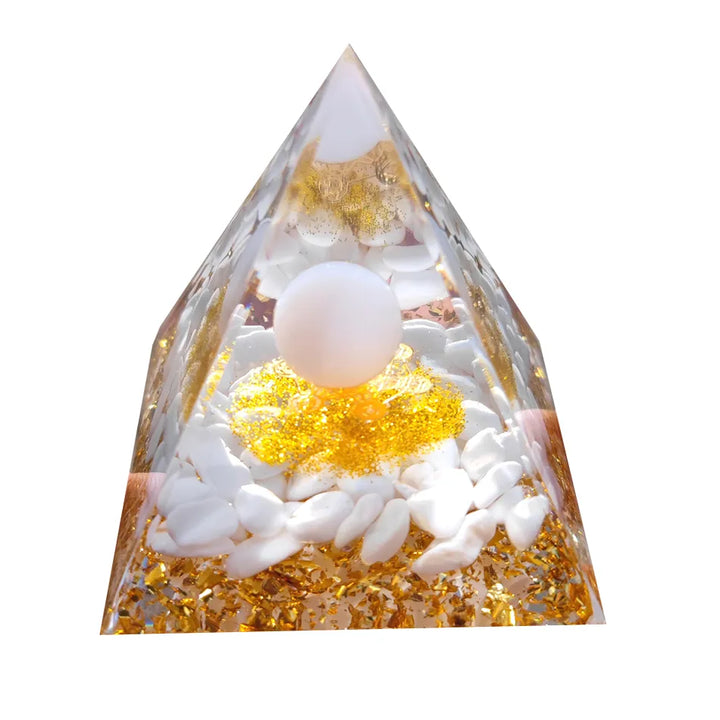 Orgonittpyramide med ametyst pendel – Energi, Beskyttelse og Dekorasjon | Skanto