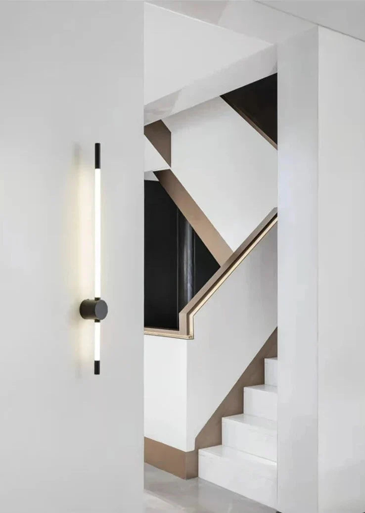 Skanto | AstraBeam – Vertikal LED Vegglampe for Moderne Interiør