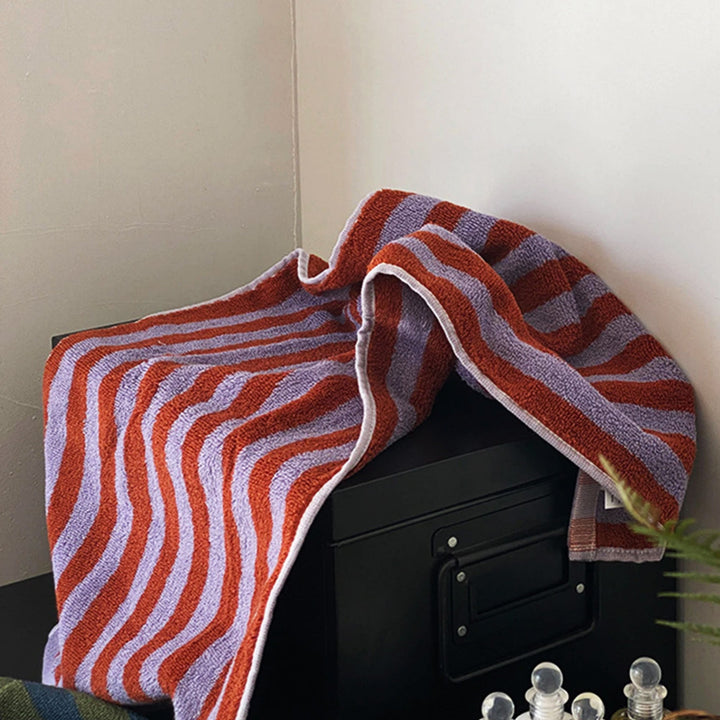 FargerikSjakkbrett ogstripehåndklær | Skanto