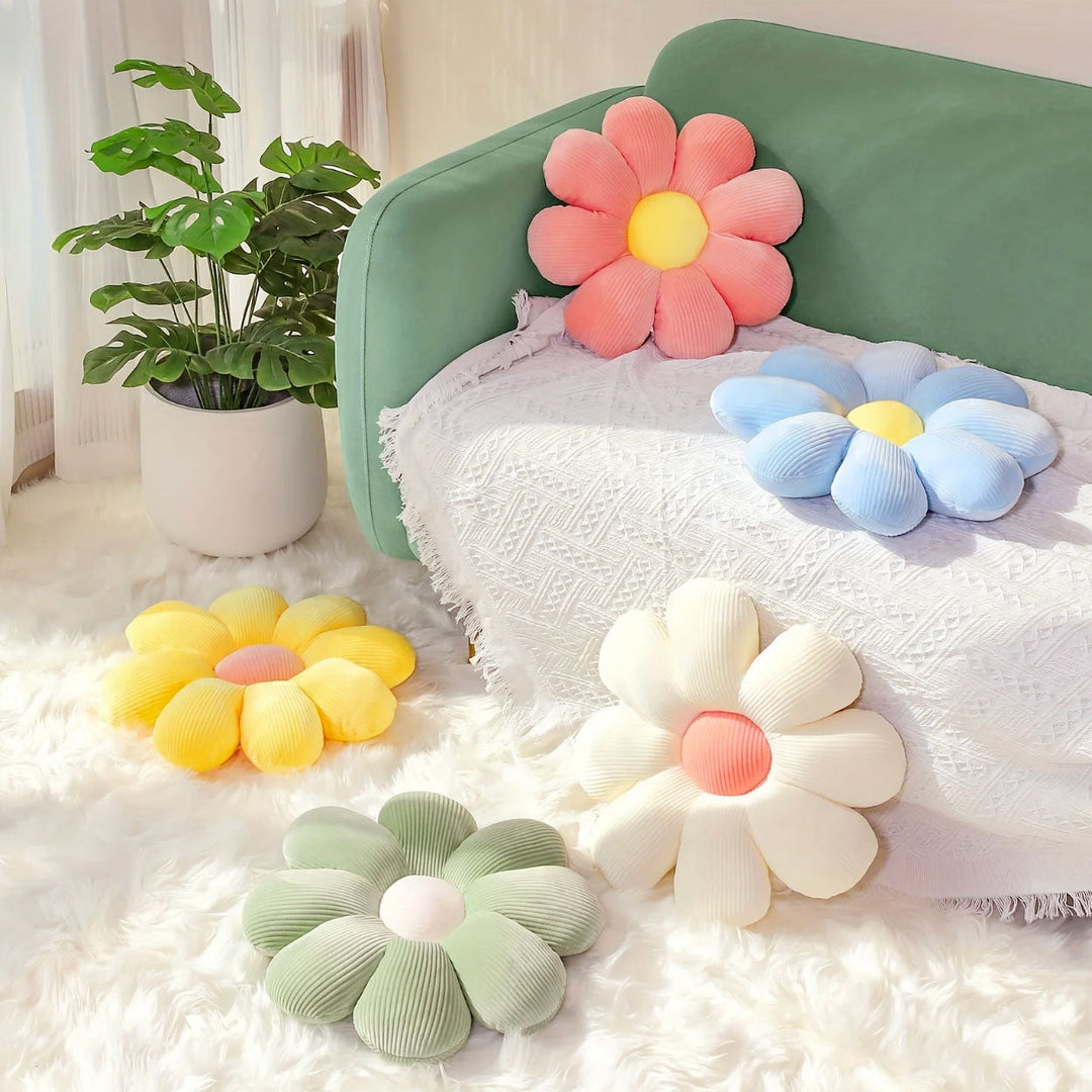 Daisy Plush Cushion | Skanto