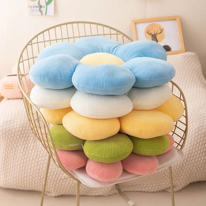 Daisy Plush Cushion | Skanto
