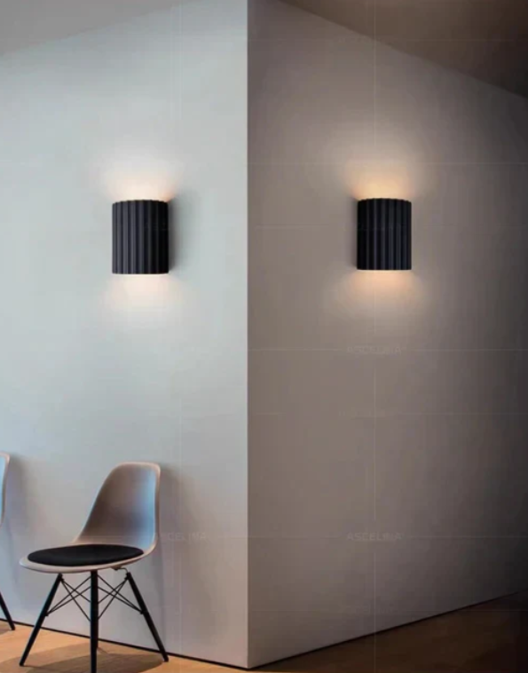 Skanto | Moderne vegglampe laget av harpiks