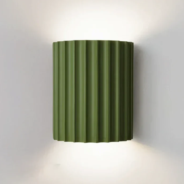 Skanto | Moderne vegglampe laget av harpiks