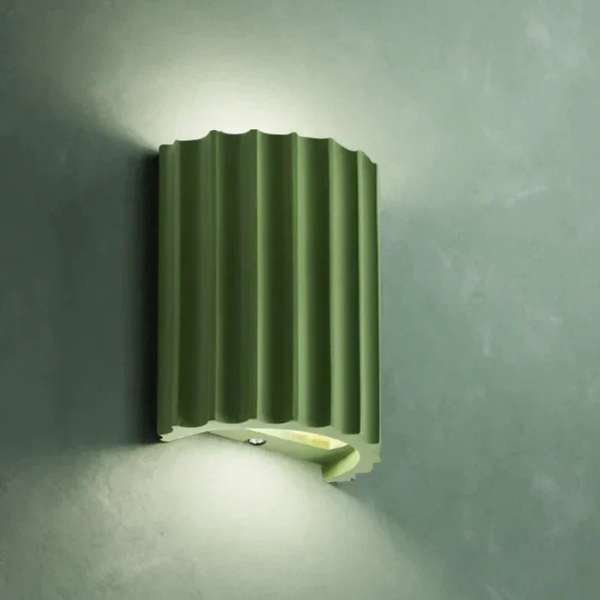 Skanto | Moderne vegglampe laget av harpiks