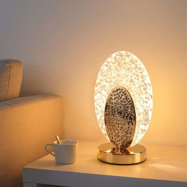Skanto | Elegant bordlampe i påfugldesign