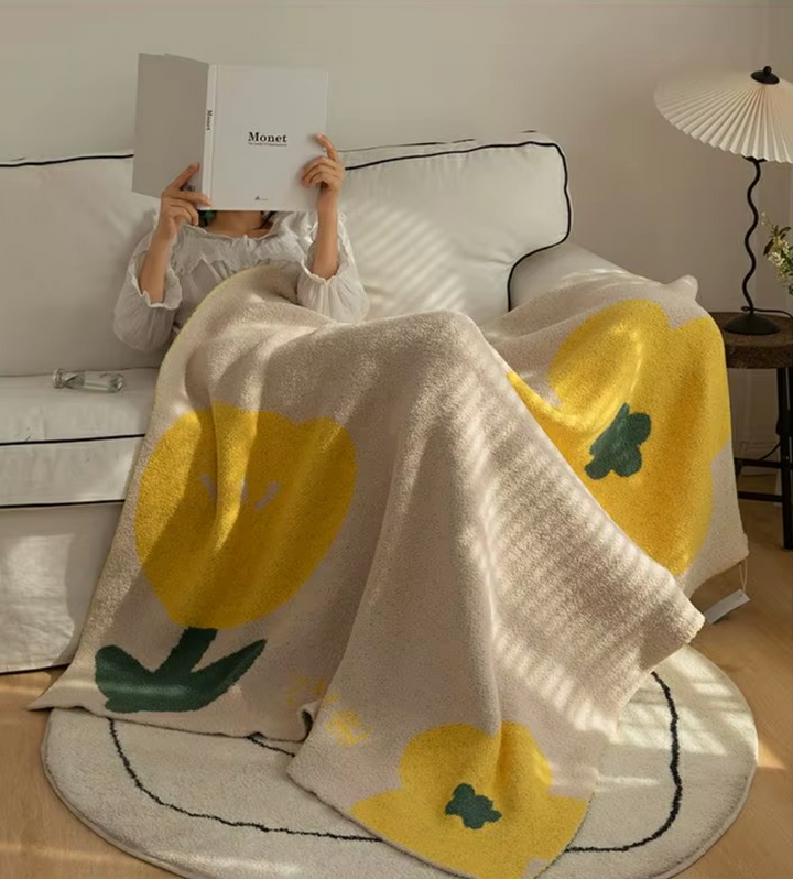 Floral Sofa Blanket – Nordic Fleece Throw | Skanto
