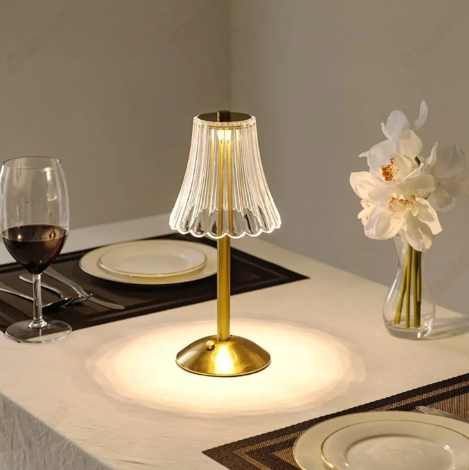 Skanto | Trådlampe i krystall med dimmefunksjon