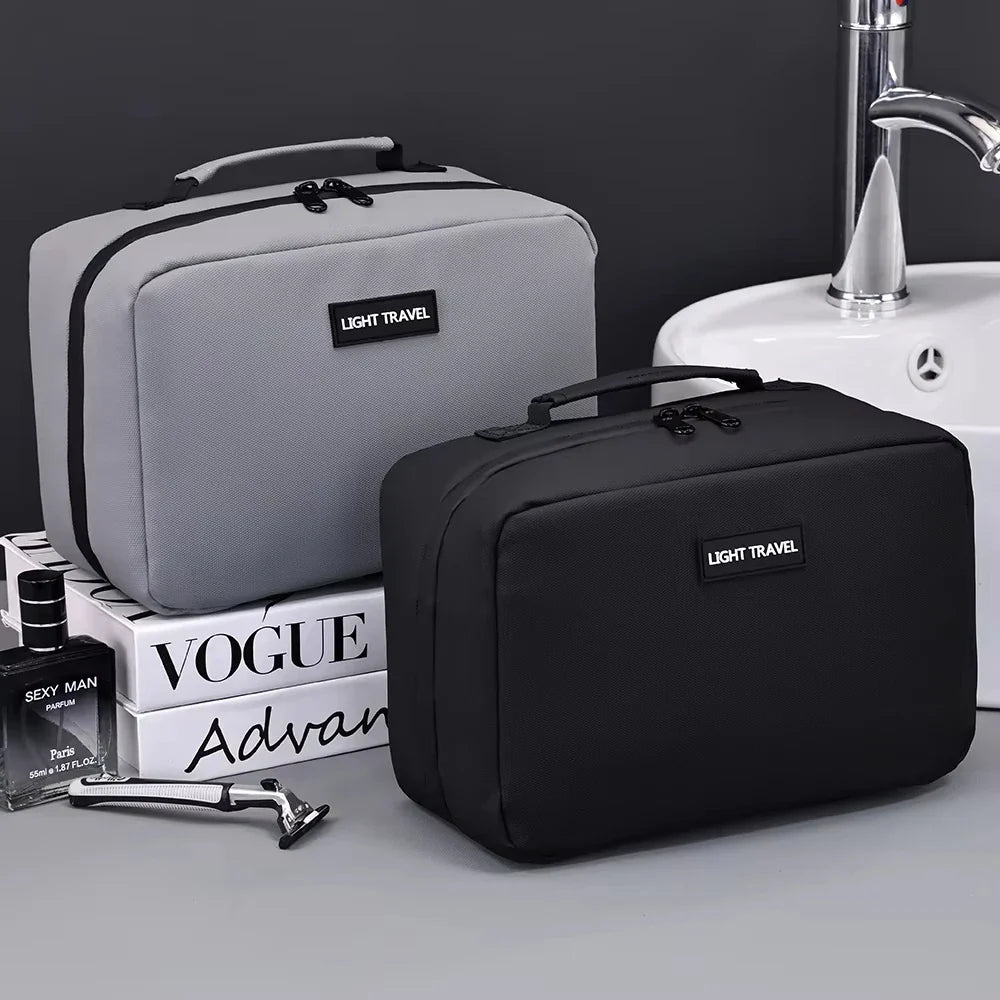 Skanto | Packvard Herres Toalettmappe Reisetask | 24×16×11 cm | Vannavvisende & Rivesterk | Med Bærehåndtak & Godt med Oppbevaring