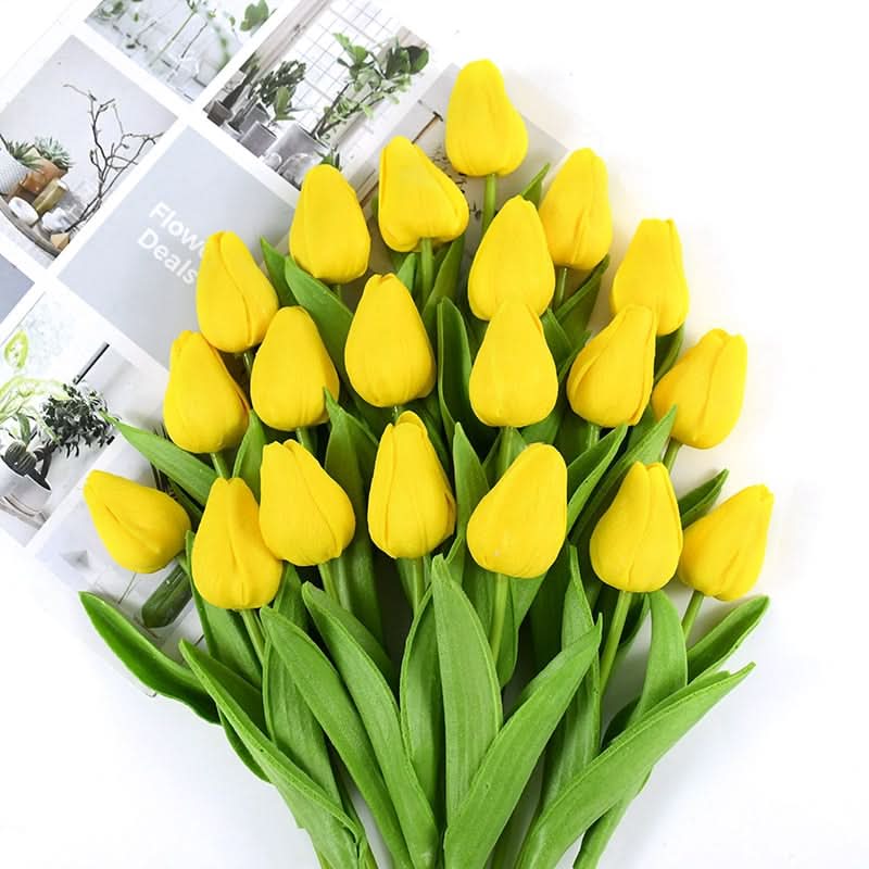 Künstlicher Tulpenstrauß mit realistisk wirkenden Blüten
