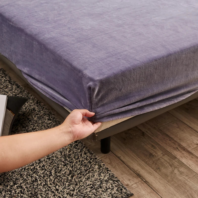 Skanto | Fitted Sheet Velura | Stretch Velvet | Myk & Varm | Madrassbeskytter for Vinter