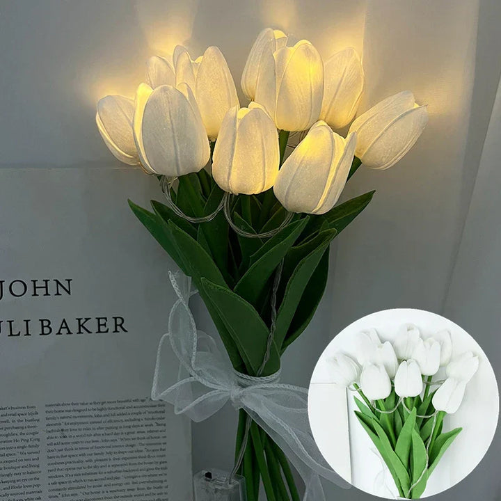 Skanto | LED-lampe med kunstig tulipanbukett perfekt for gaver eller som bryllupsfest hjemmeinnredning