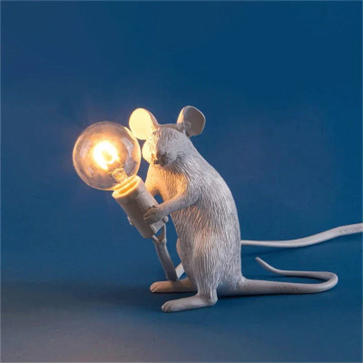 Skanto | Moderne LED Dyre Bordlamper: Har resin, Katt, og Ekorn Nattlys
