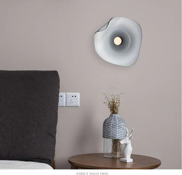 Skanto | ClearAura - Slank Glass Vegglampe